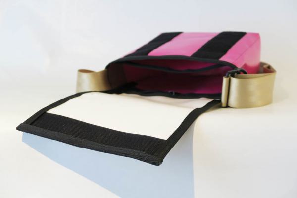 Upcycling Taschen aus LKW-Plane mit Druck