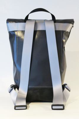 Upcycling Backpack made of Tarpaulin, tractor hose and Seatbelts in 12 different colors and 3 sizes