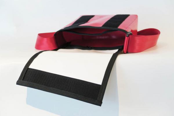 Upcycling Taschen aus LKW-Plane mit Druck